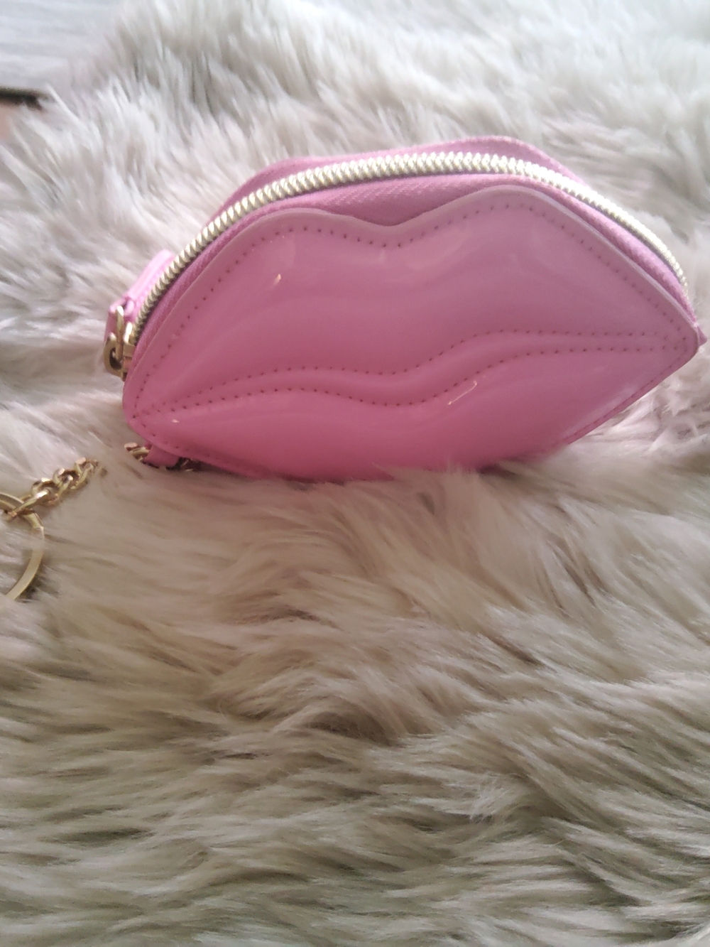 Victoria's Secret Glossy Pink Lip-Shaped Crossbody Bag - Picture 3 of 10